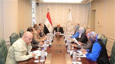 وزير التربية والتعليم يناقش توصيات الحوار الوطني خبراء التربية