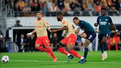 دوري أبطال أوروبا.. أرسنال يسقط في فرنسا وإشبيلية يعود بنقطة من هولندا