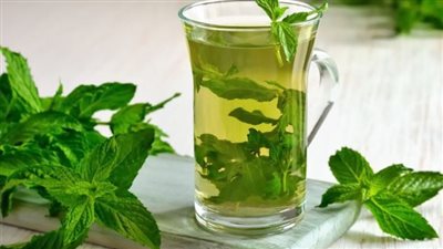 أعشاب لتنشيط حركة الأمعاء.. 10 مشروبات تعالج الإمساك وتخفف انتفاخ البطن