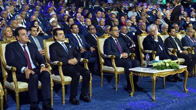 مصر.. رئيس الوزراء يتابع موقف توفير الاحتياجات من المواد البترولية 