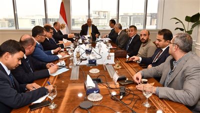 وزير الإسكان ومحافظ القاهرة يتابعان الموقف التنفيذى لمشروعات التطوير الجارى تنفيذها بالمحافظة