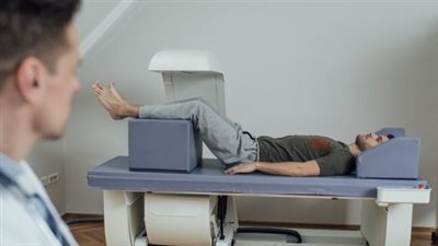 قبل اليوم العالمي لهشاشة العظام.. نسبة هشاشة العظام وأنواعها بالتفصيل