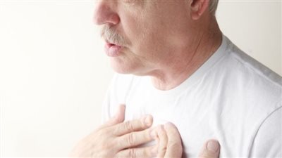 لماذا اشعر بضيق تنفس دون مجهود؟.. صمامات القلب قد تكون سببا