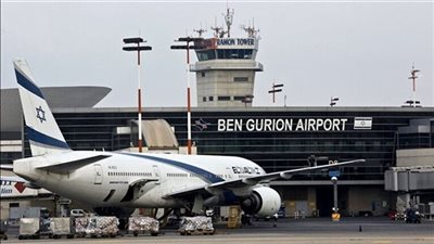 رشقات صاروخية على مطار 