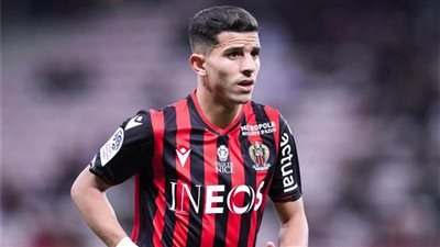 بعد دعم فلسطين.. كواليس جديدة بشأن إيقاف الدولي الجزائري يوسف عطال لحين إشعار أخر