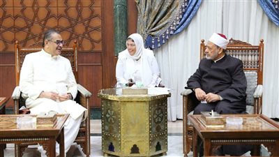 الإمام الأكبر لوزير الشؤون الديني الباكستاني: نعتزُّ بعلاقة الأزهر التاريخية مع باكستان
