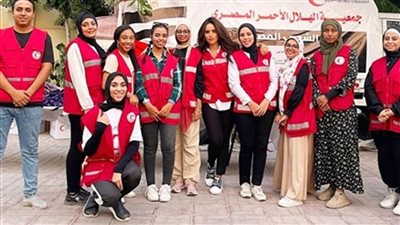 برفقة نجليها.. 