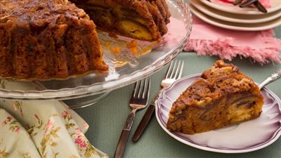 كيكة البلح بالقرفة.. وصفة كيك مشبع لإمداد الأطفال بالطاقة