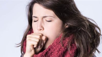 أسباب السعال الليلي.. ارتجاع المرئ قد يكون سببا 