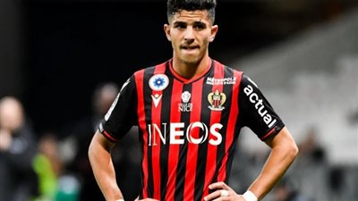سبع مباريات.. إيقاف يوسف عطال لاعب نيس بسبب دعمه لـ