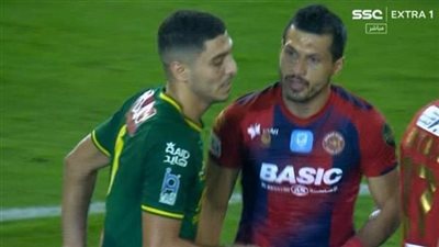 طارق حامد يوجه إشارة 