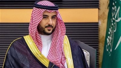وزير الدفاع السعودي يؤكد ضرورة وقف إطلاق النار بغزة وحماية المدنيين