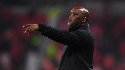 بعد أنباء مفاوضاته مع الزمالك.. نقل موسيماني إلى المستشفى بسبب وعكة صحية