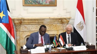 التوقيع على مذكرة تفاهم للتعاون بين المعهدين الدبلوماسيين المصري والجنوب سوداني