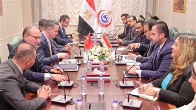 وزير الصحة يستقبل السفير التركي لدى مصر ورئيس الوكالة التركية 