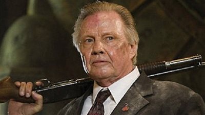 والد أنجلينا جولي يثير الجدل على مواقع التواصل الإجتماعي: أشعر بخيبة أمل 