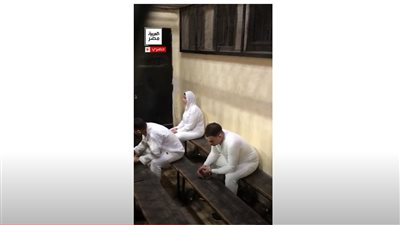 شاهد.. تقرير فيديو عن محاكمة قتلة طبيب الساحل.. انهيار أحدهم بعد سماع الحكم