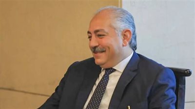 ناقد رياضي يكشف تفاصيل الأزمة الصحية للعامري فاروق