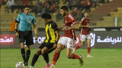 الأهلي يقتنص فوزا مثيرا من أنياب 