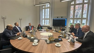 وزير السياحة والآثار يلتقي مفوض الحكومة الفيدرالية الألمانية لشئون السياحة