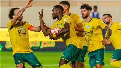 محمد شريف يسجل ويقود الخليج للعودة إلى الانتصارات بالدوري السعودي