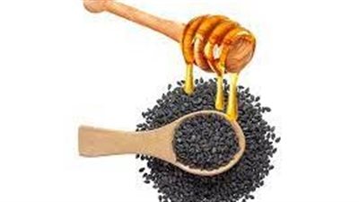 طريقة استعمال الحبة السوداء مع العسل.. منافع مذهلة للمعدة