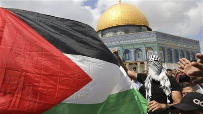 رئيس الجمهورية القرغيزية يدعو لإقامة دولة فلسطينية ذات سيادة