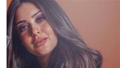  بصحبة زوجها وهما يؤديان مناسك العمرة.. ميرنا نور الدين تتصدر التريند (صورة)