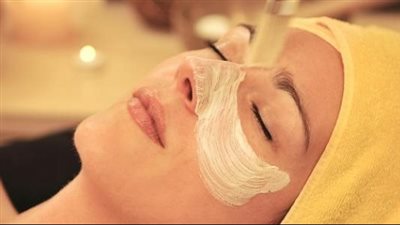 ماسك الحلبة للوجه للحبوب.. يقلل إنتاج الزيوت في البشرة ويمنحها النضارة