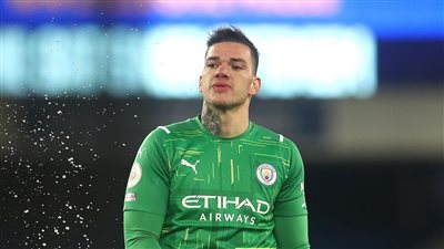 استبعاد الحارس إيدرسون من منتخب البرازيل بسبب الإصابة