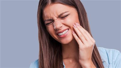 ما هي المشروبات التي تسكن ألم الأسنان؟.. 6 اقتراحات أبرزها الحليب والقرنفل
