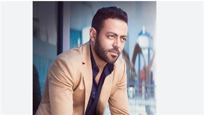  المطرب المصري تامر عاشور يصل السعودية استعدادا لحفل “ليلة الدموع”