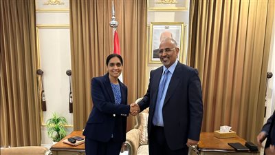  نائب رئيس مجلس القيادة الرئاسي باليمن يناقش مع سفيرة بريطانيا المستجدات المتعلقة بمسار السلام ببلاده