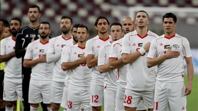 لقطة مؤثرة.. شاهد لحظة عزف نشيد فلسطين في تصفيات كأس العالم (فيديو)