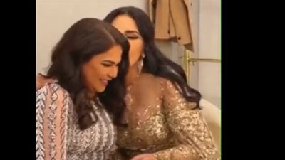 فيديو عفوي يجمع نوال الكويتية وأحلام على أنغام 