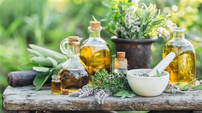 5 مشروبات لعلاج صداع الجيوب الأنفية.. وعلاجات أخرى منزلية بالتدليك