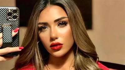  بإطلالة جريئة بالكاجوال.. سارة سلامة تتصدر السوشيال ميديا 