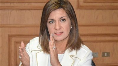 نبيلة مكرم: السيسي أولى ملف نقل المصريين العالقين بالخارج اهتماما شخصيا