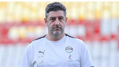 نائب رئيس الاتحاد المصري لكرة القدم يعلق على قرار فيتوريا بشأن استبعاد ثلاثي المنتخب المصري 