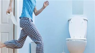  عادات خاطئة ترتكبها عند استخدام المرحاض تسبب مشكلات صحية كبيرة.. ما هي؟