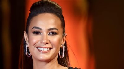 بعد استقالتها.. برنامج الأغذية العالمي يوجه رسائل عاجلة للفنانة هند صبري