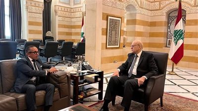 لقاء سفير مصر لدى بيروت مع رئيس حكومة تصريف الأعمال اللبنانية