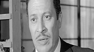 في ذكرى ميلاده.. ما لا تعرفه عن النجم الراحل عماد حمدى