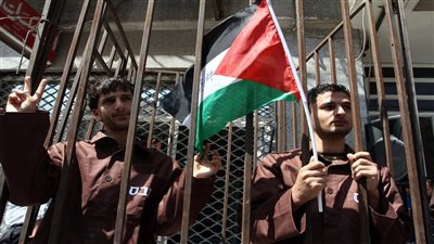 42 مقابل 14.. ساعات قليلة على إتمام الصفقة بين الفلسطينيين والاحتلال