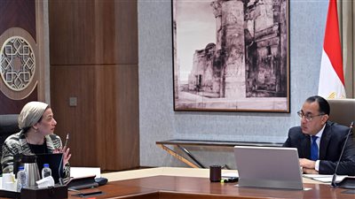 مدبولي يتابع مستجدات مشاركة مصر في 