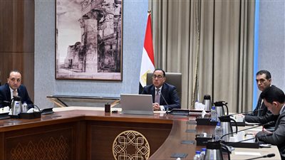 مصر.. مدبولي يشهد إطلاق المرحلة الأولى للمنصة الإلكترونية لمنظومة الرخصة الذهبية