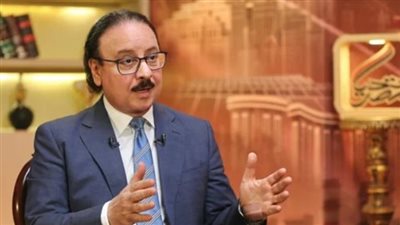  ياسر القاضي: وصلنا لصناعة 30 ألف تليفون محمول في السنة