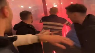 اشتباكات عنيفة وإصابات بالغة بين جماهير باريس ونيوكاسل قبل موقعة الأبطال (فيديو)