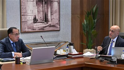 رئيس الوزراء يتابع ملفات عمل جهاز تنمية المشروعات المتوسطة والصغيرة ومتناهية الصغر