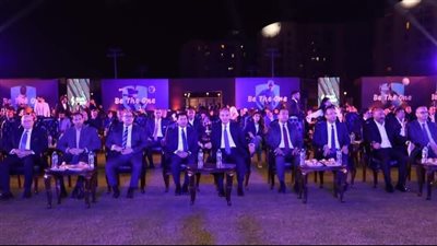 وزيرا الاتصالات وتكنولوجيا المعلومات والشباب يتفقدان نادى 